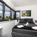 Premium Vida With Pool Holiday home *