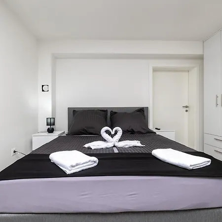 Holiday home Premium Vida With Pool *